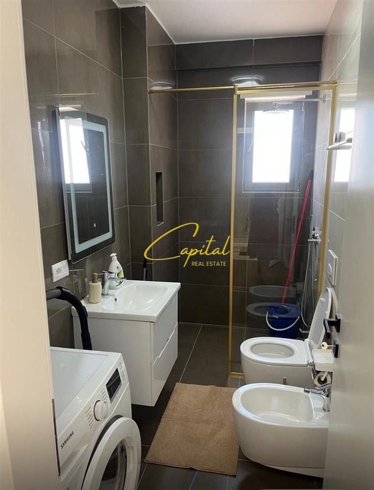 APARTAMENT ME QERA 1+1 PAZARI I RI 650 EURO