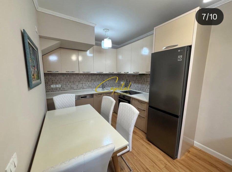 APARTAMENT ME QERA 2+1 KODRA E DIELLIT 2 700 EURO