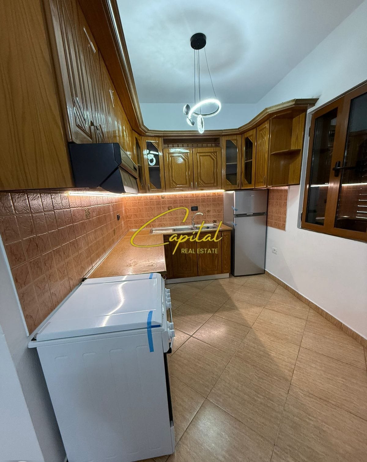 APARTAMENT ME QERA 3+1 RRUGA SIRI KODRA 500 EURO