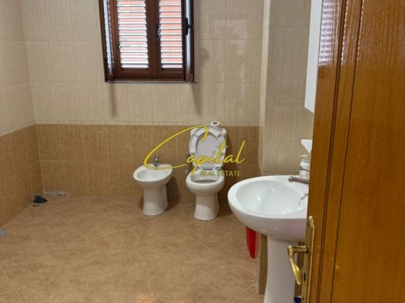 APARTAMENT ME QERA 3+1 RRUGA SIRI KODRA 500 EURO