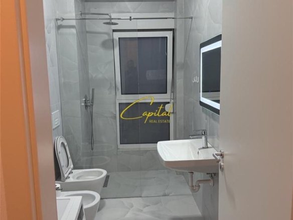 APARTAMENT ME QERA 1+1 KOMPLEKSI KAIMI 500 EURO