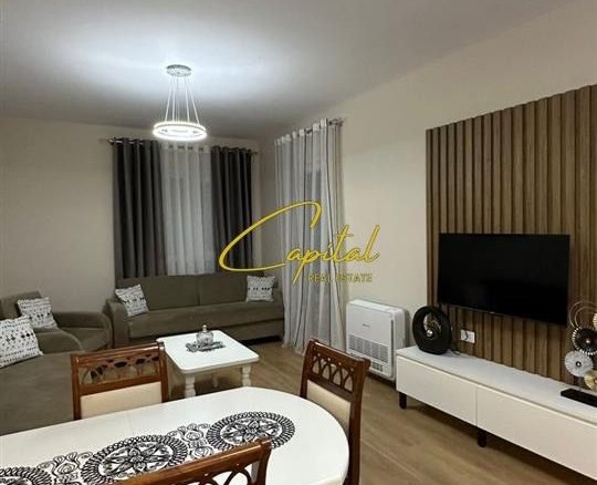 APARTAMENT ME QERA 1+1 RRUGA 5 MAJI 60.000 LEKE