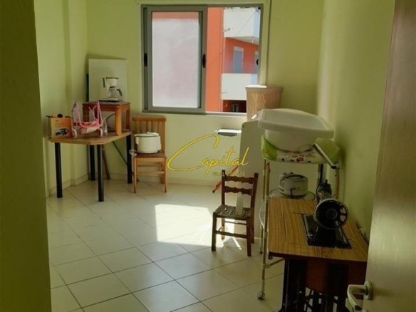 APARTAMENT ME QERA 2+1 FRESKU 520 EURO