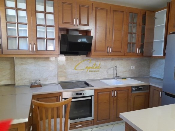 APARTAMENT ME QERA 2+1 FRESKU 520 EURO