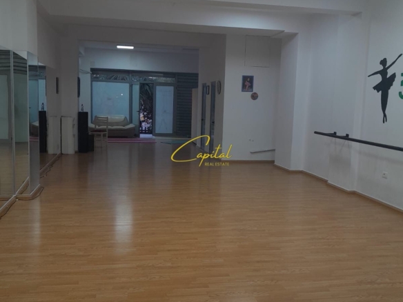 AMBIENT BIZNESI ME QERA 110 M2 YZBERISHT 60.000 LEKE