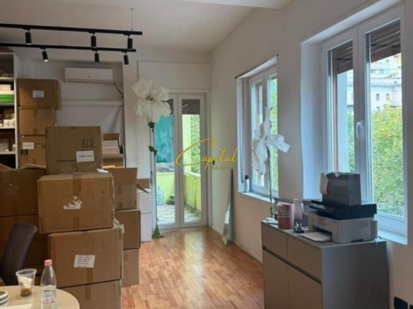 AMBIENT BIZNESI ME QERA 70 M2 ISH BLLOKU 800 EURO