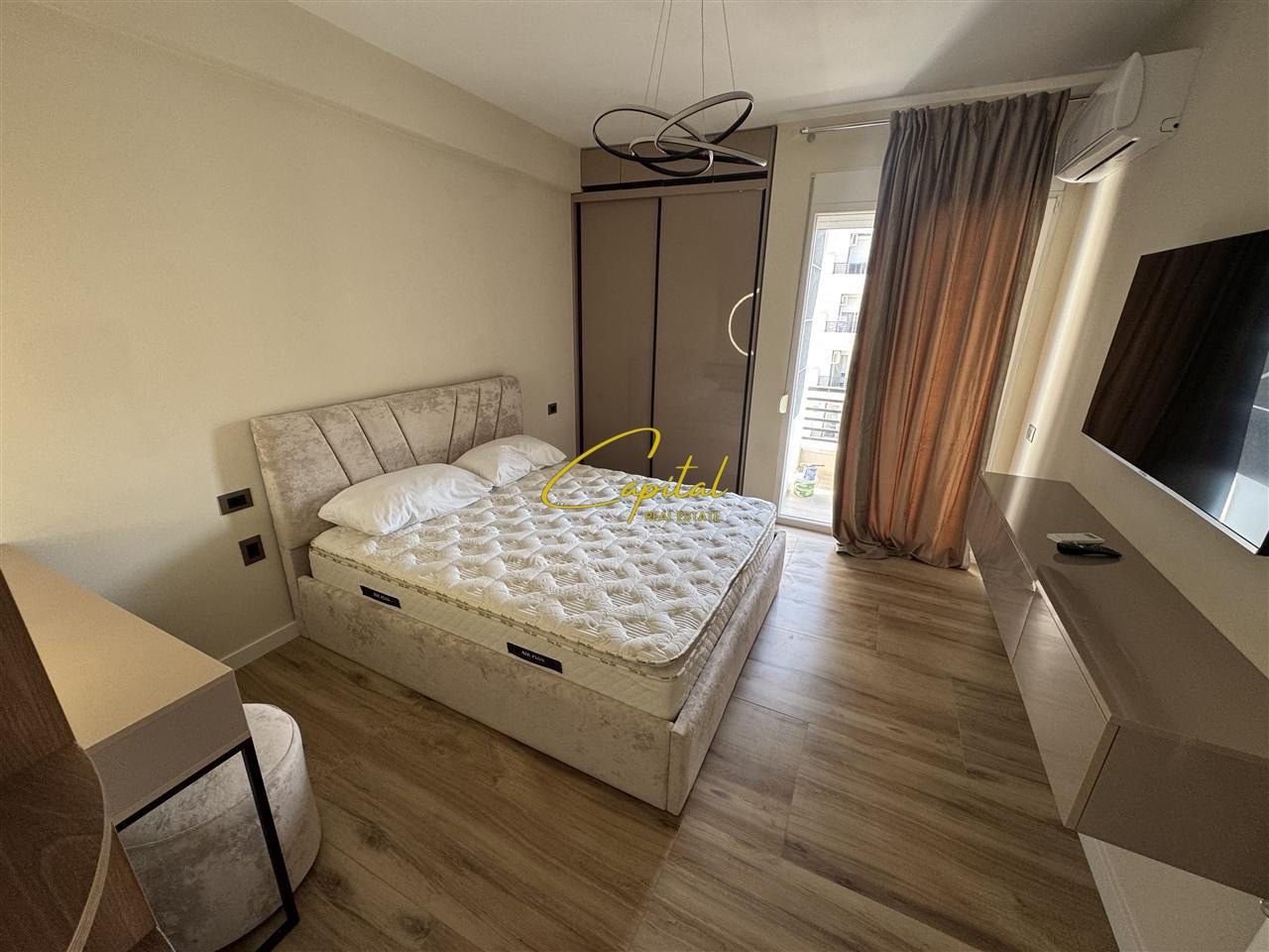 APARTAMENT ME QERA 1+1 RRUGA NDRE MJEDA 60.000 LEKE