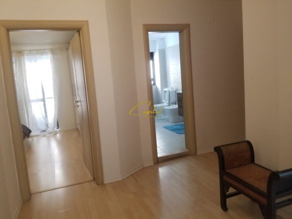 APARTAMENT ME QERA 2+1 ISH BLLOKU 800 EURO