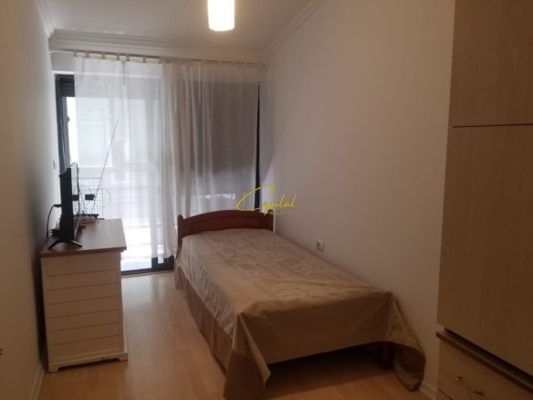 APARTAMENT ME QERA 2+1 ISH BLLOKU 800 EURO