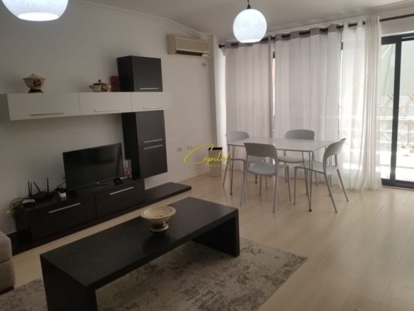 APARTAMENT ME QERA 2+1 ISH BLLOKU 800 EURO
