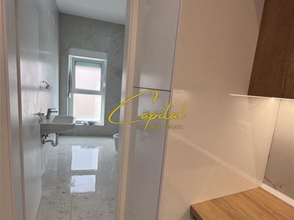 APARTAMENT ME QERA 1+1 ALI DEMI 50.000 LEKE