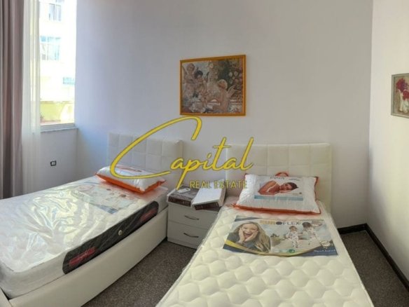 APARTAMENT ME QERA 2+1 RRUGA JORDAN MISJA 650 EURO