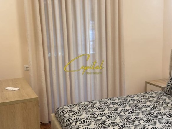 APARTAMENT ME QERA 1+1 RRUGA E DIBRES 60.000 LEKE