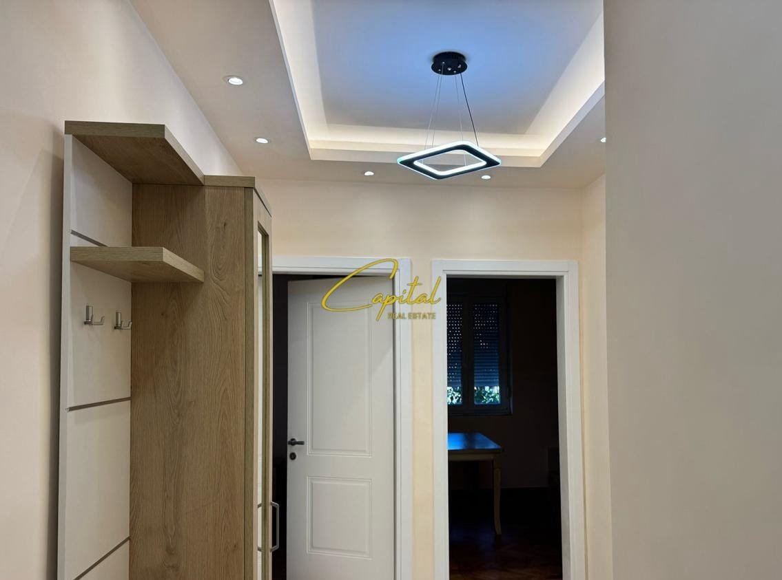 APARTAMENT ME QERA 1+1 RRUGA E DIBRES 60.000 LEKE