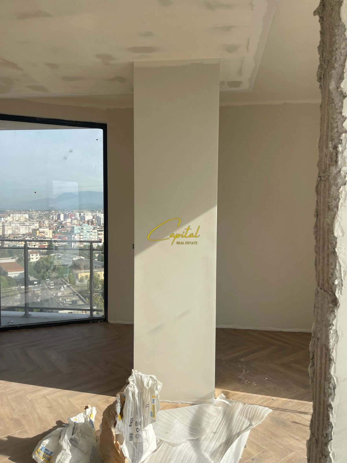 APARTAMENT ME QERA 2+1 REZIDENCA GOLDEN TOWER 800 EURO