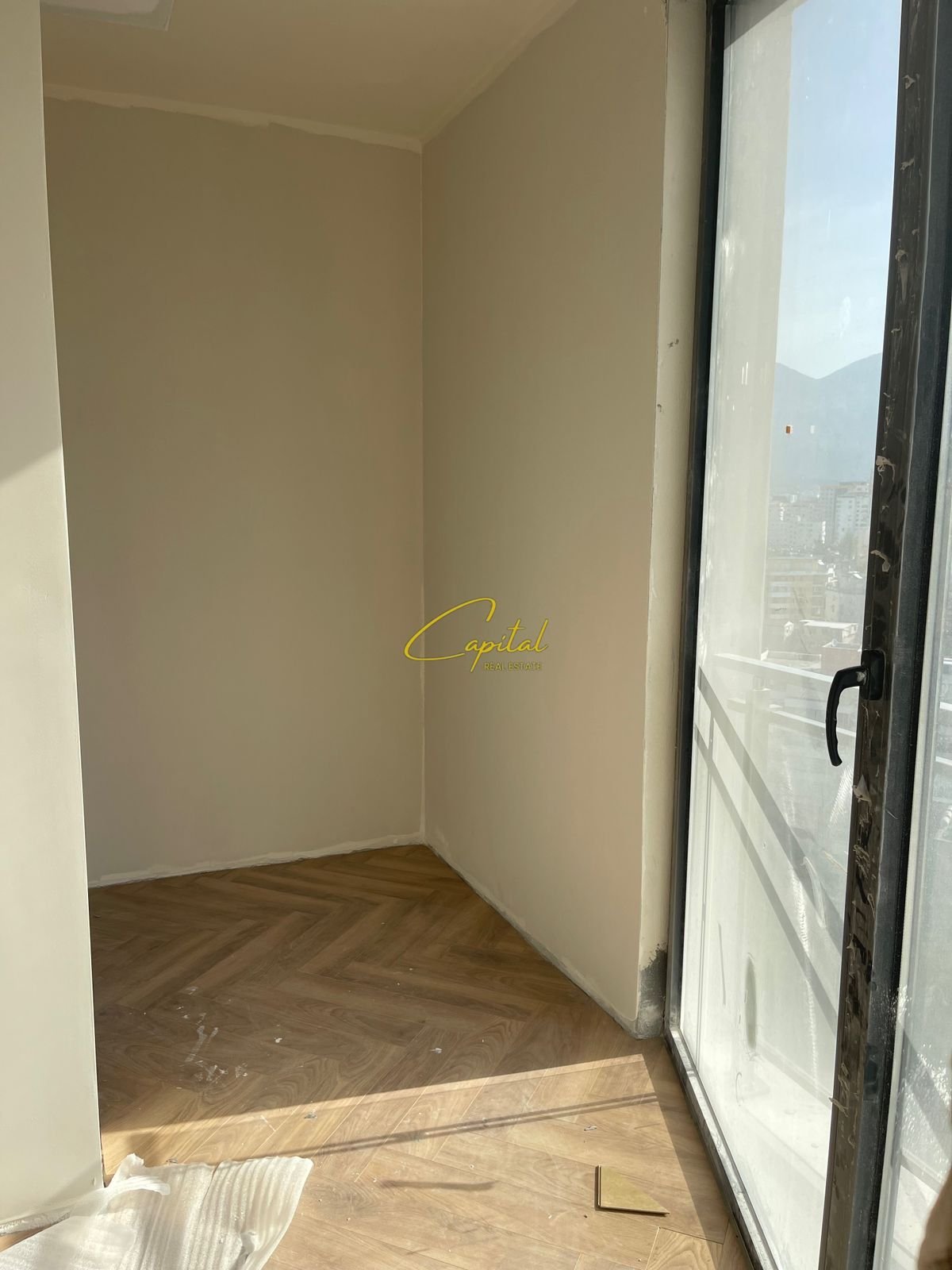 APARTAMENT ME QERA 2+1 REZIDENCA GOLDEN TOWER 800 EURO