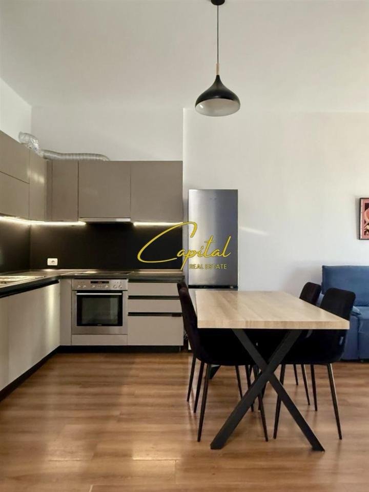 APARTAMENT ME QERA 2+1 5 MAJI 65.000 LEKE