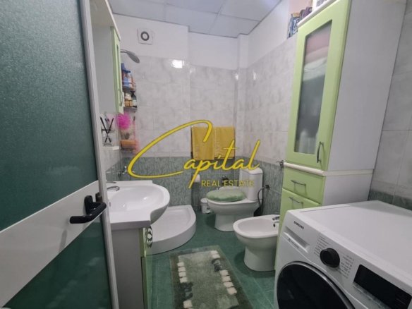 APARTAMENT ME QERA 1+1 RRUGA KONGRESI I MANASTIRIT 55.000 LEKE