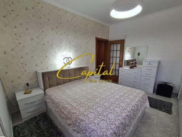 APARTAMENT ME QERA 1+1 RRUGA KONGRESI I MANASTIRIT 55.000 LEKE