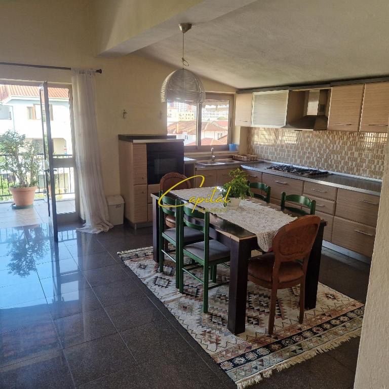 APARTAMENT ME QERA 2+1 BULEVARDI I RI 500 EURO