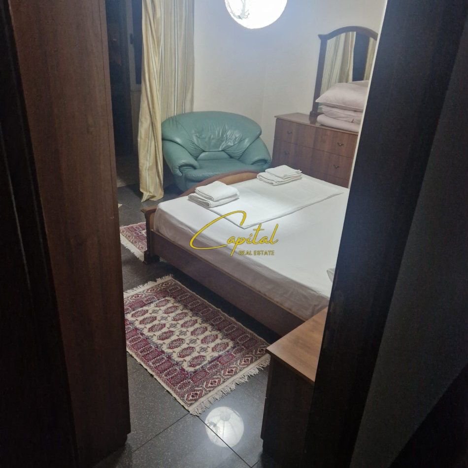 APARTAMENT ME QERA 2+1 BULEVARDI I RI 500 EURO