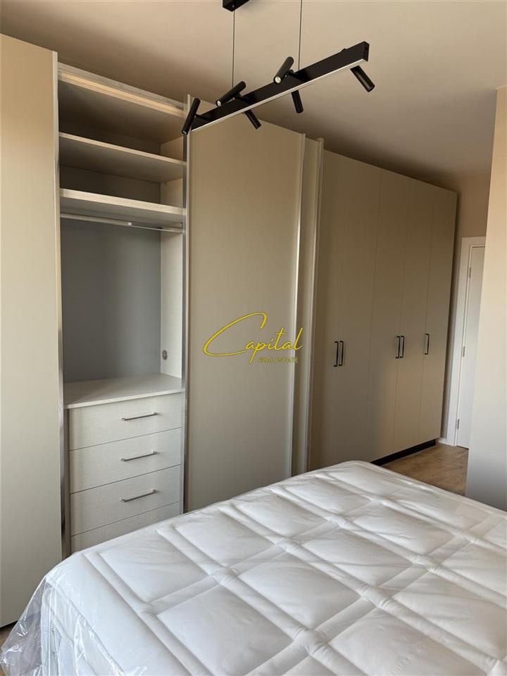 APARTAMENT ME QERA 2+1+2 21 DHJETORI 750 EURO