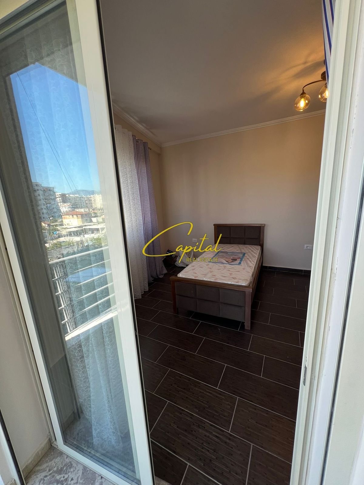 APARTAMENT ME QERA 2+1+2 YZBERISHT 450 EURO