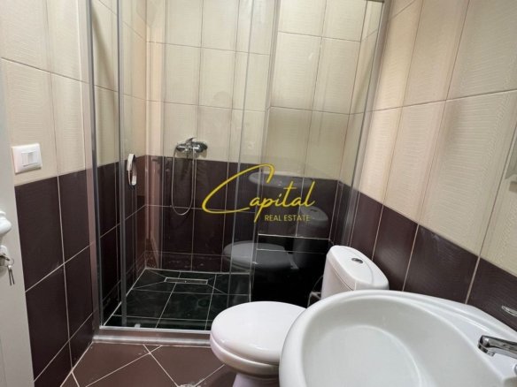 APARTAMENT ME QERA 2+1+2 YZBERISHT 450 EURO
