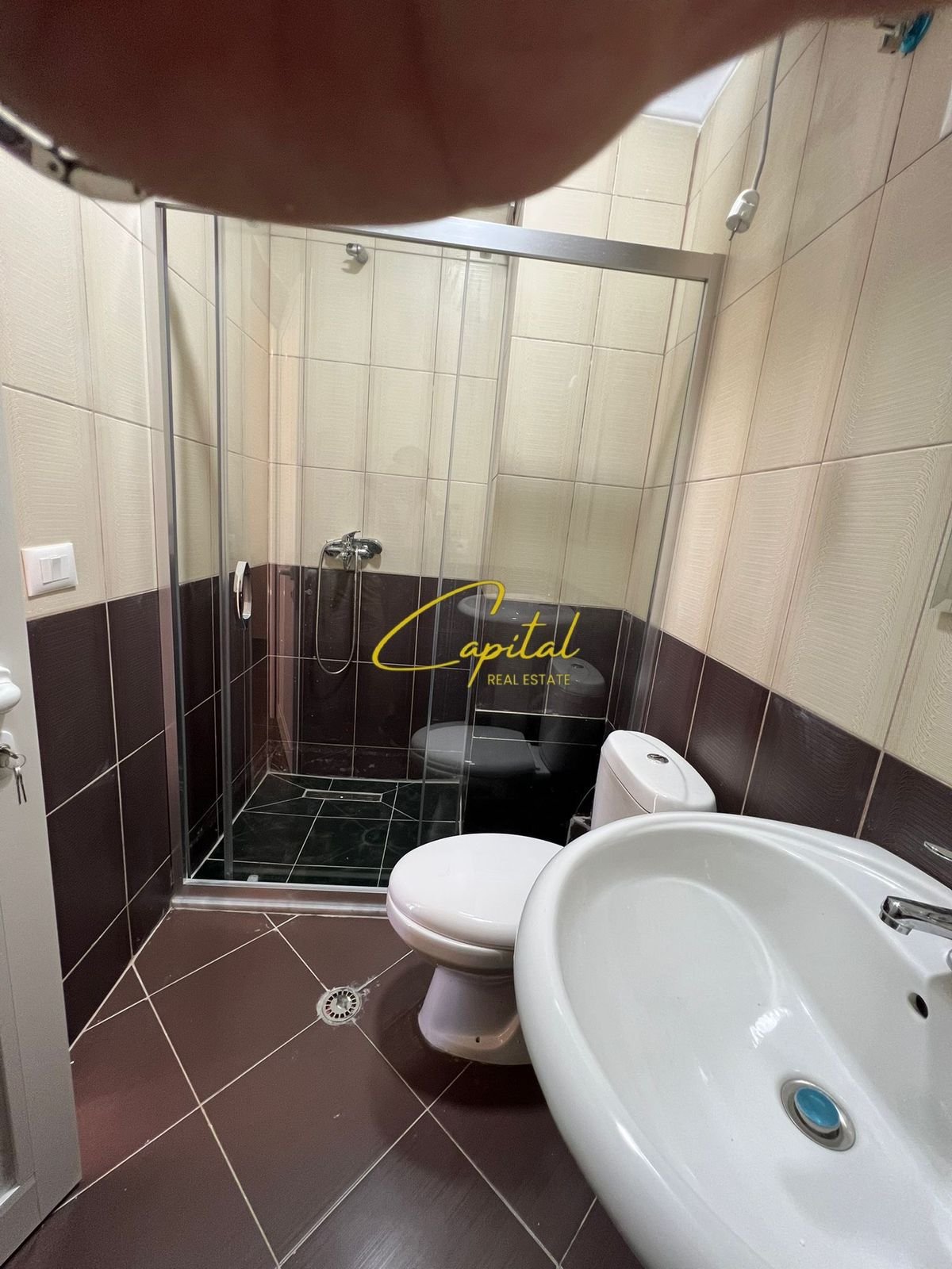 APARTAMENT ME QERA 2+1+2 YZBERISHT 450 EURO