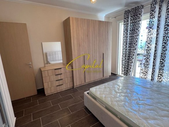 APARTAMENT ME QERA 2+1+2 YZBERISHT 450 EURO