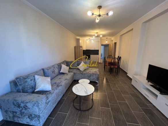 APARTAMENT ME QERA 2+1+2 YZBERISHT 450 EURO