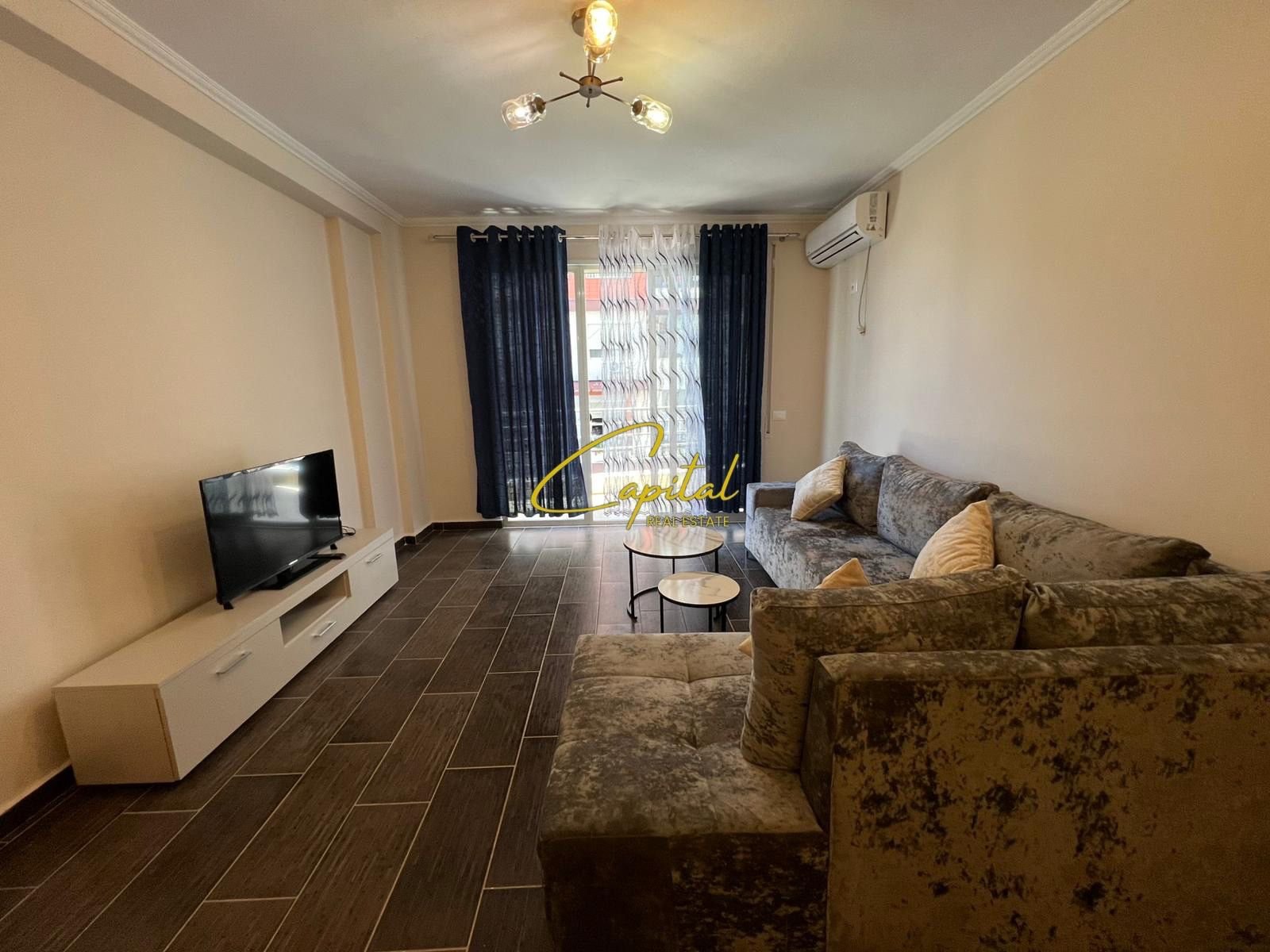 APARTAMENT ME QERA 2+1+2 YZBERISHT 450 EURO