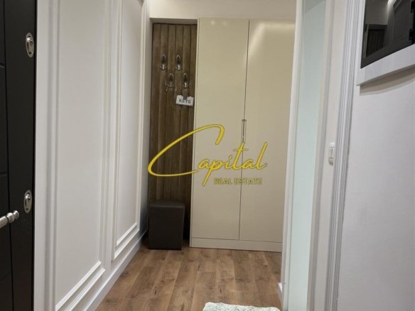 APARTAMENT ME QERA 2+1 KOMPLEKSI MALAJZIANIT 800 EURO
