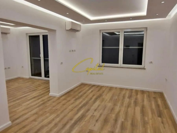ZYRE ME QERA 120 M2 RRUGA MINE PEZA 900 EURO