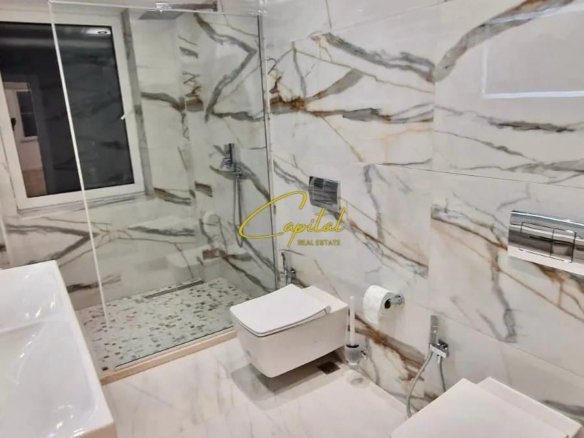 ZYRE ME QERA 120 M2 RRUGA MINE PEZA 900 EURO