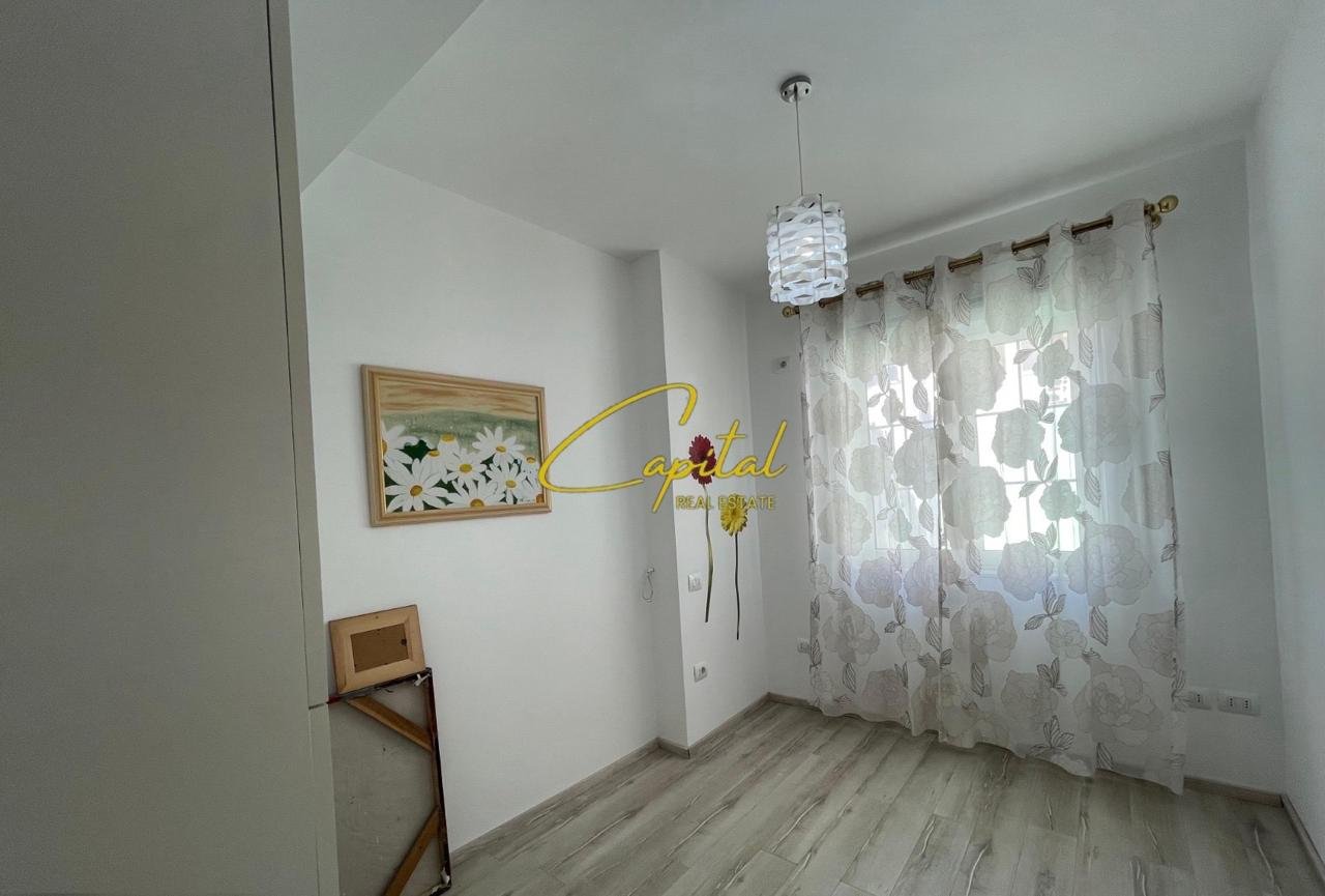 SHITET APARTAMENT 1+1 OXHAKU 9.900.000 LEKE