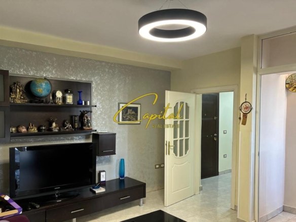 APARTAMENT ME QERA 1+1 QENDER 62.000 LEKE