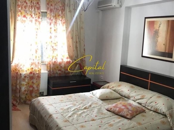 APARTAMENT ME QERA 3+1+2 MINE PEZA 1.100 EURO
