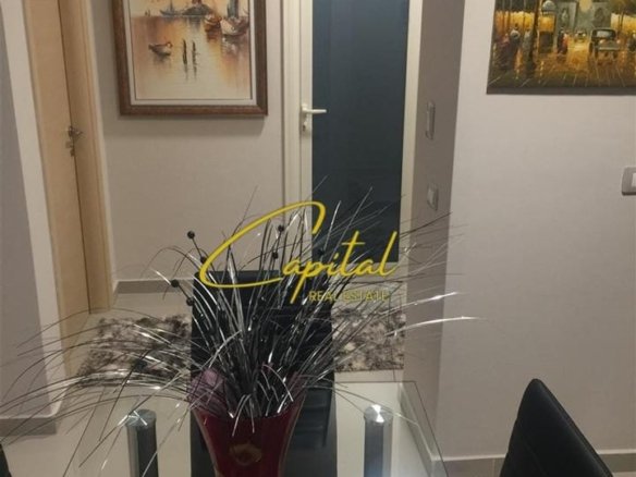 APARTAMENT ME QERA 1+1 PAZARI I RI 50.000 LEKE