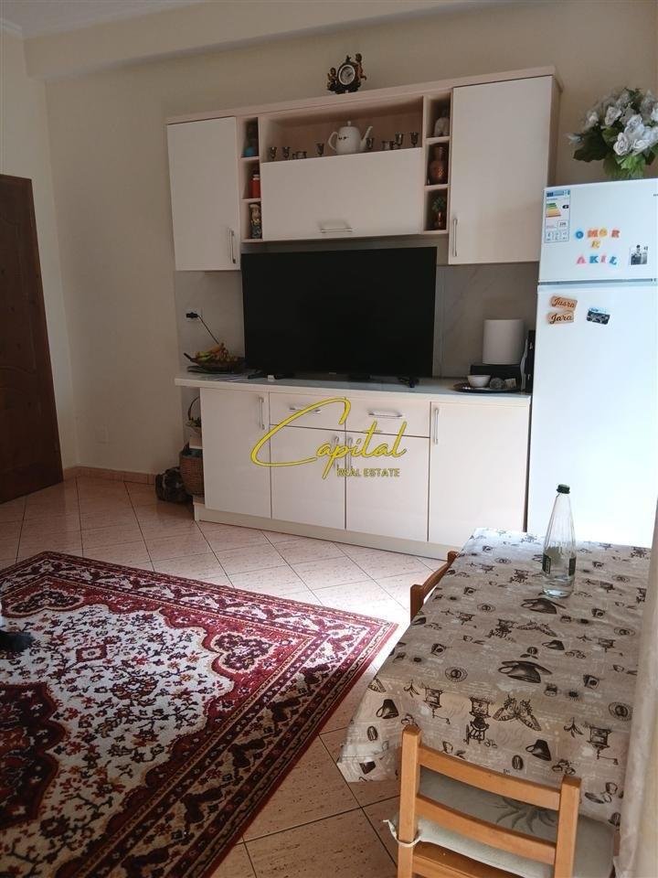 APARTAMENT ME QERA 2+1 5 MAJI 50.000 LEKE