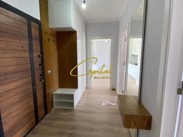 APARTAMENT ME QERA 2+1 ISH STACIONI TRENIT 55.000 LEKE