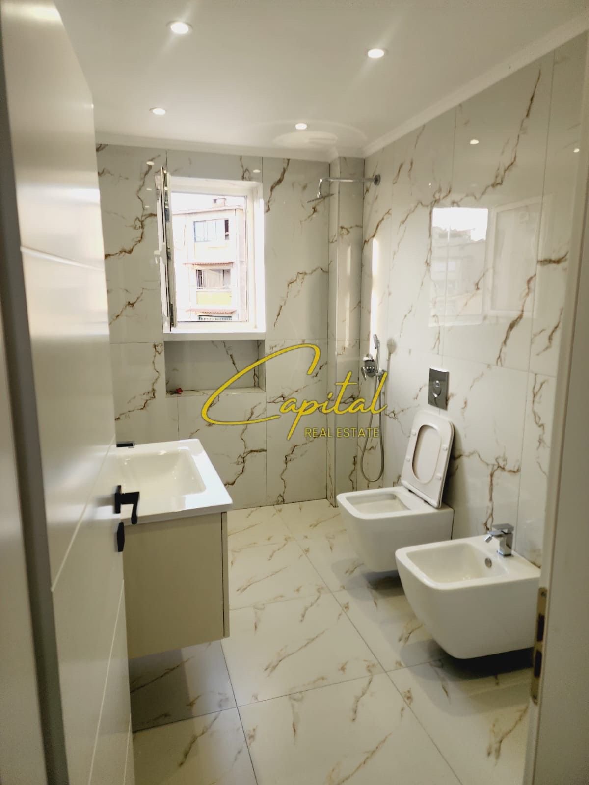 SHITET APARTAMENT 2+1 ALI DEMI 155.000 EURO
