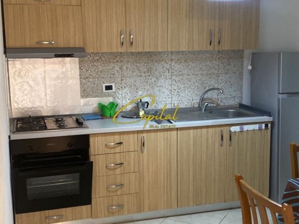 APARTAMENT ME QERA 1+1 ISH FUSHA AVIACIONIT 500 EURO