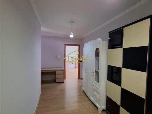 APARTAMENT ME QERA 1+1 ISH BLLOKU 900 EURO