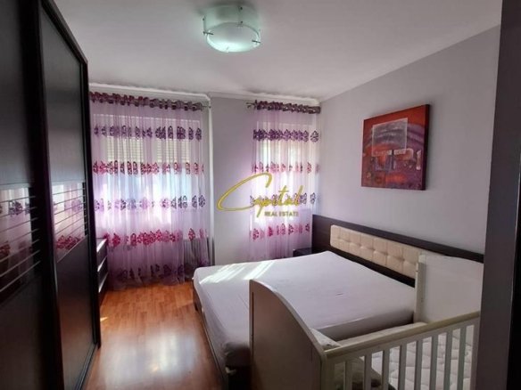 APARTAMENT ME QERA 1+1 ISH BLLOKU 900 EURO