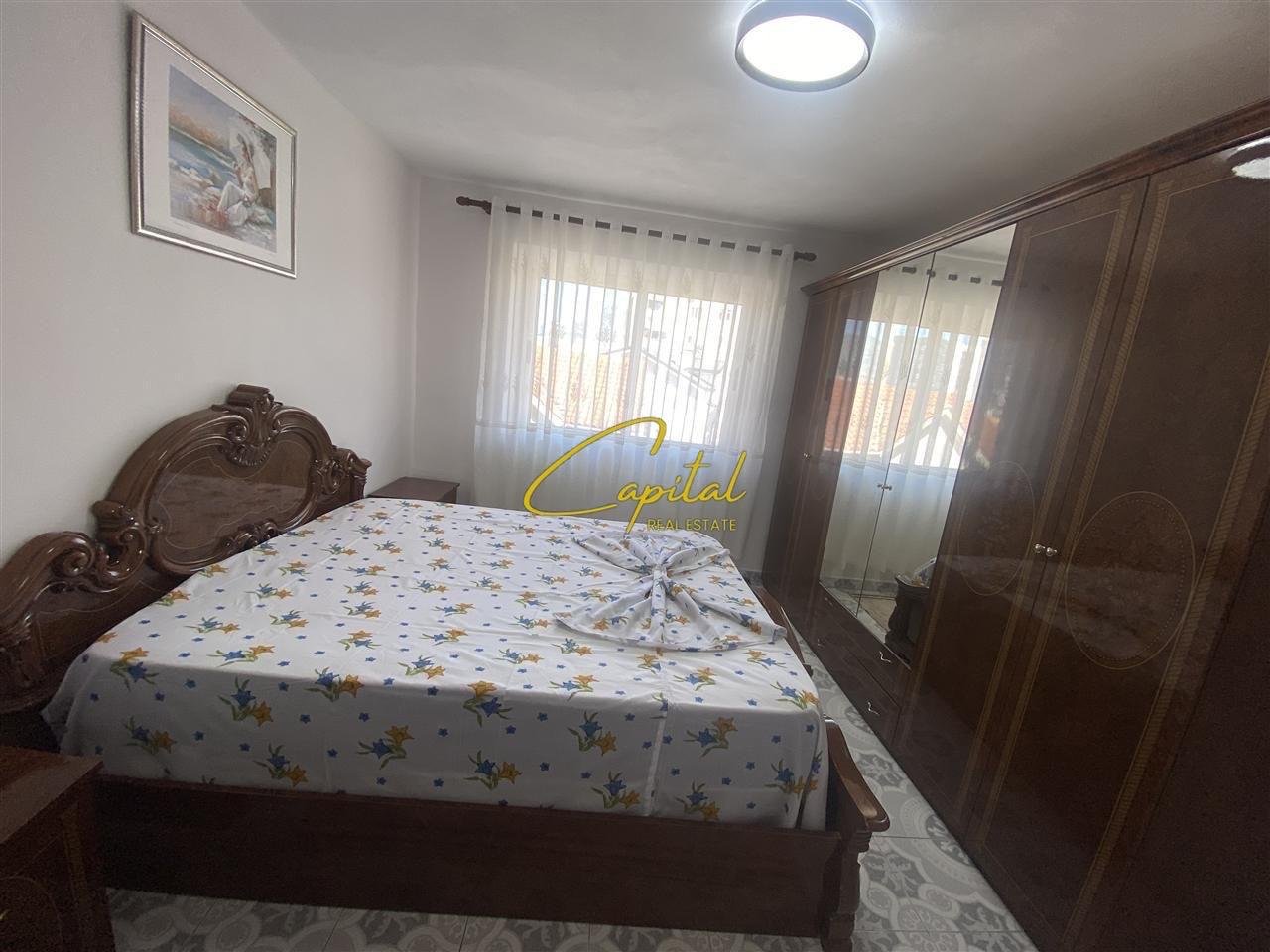 APARTAMENT ME QERA 2+1 ISH RESTORANT DURRESIT 600 EURO