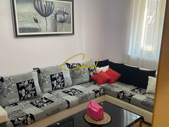 APARTAMENT ME QERA 1+1 ISH BLLOKU 600 EURO