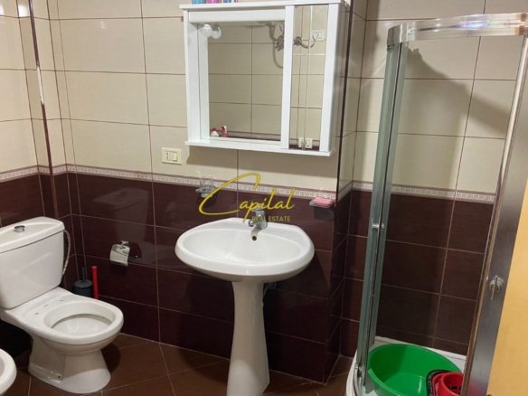APARTAMENT ME QERA 1+1 ISH BLLOKU 600 EURO