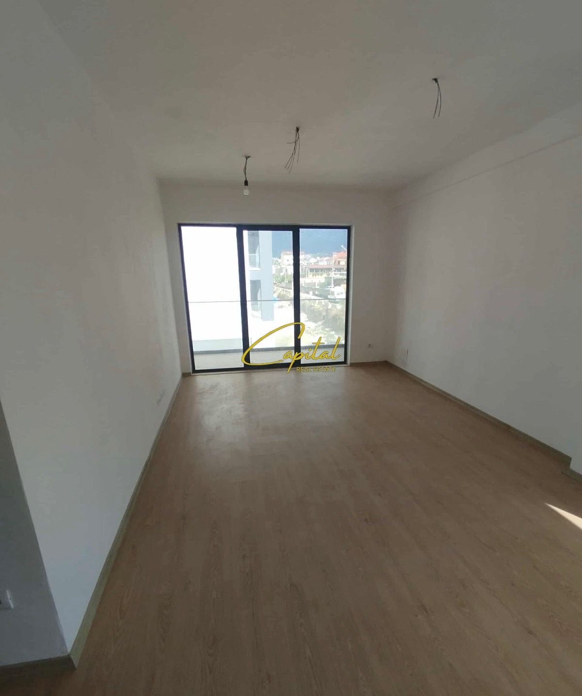 WhatsApp Image 2025-10-01 at 11.10.31 AM APARTAMENT ME QERA 3+1 RRUGA 5 MAJI 45.000 LEKE