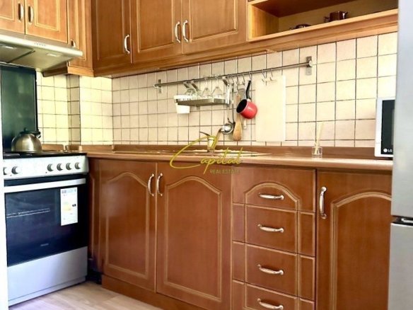 APARTAMENT ME QERA 1+1 ZOGU I ZI 500 EURO